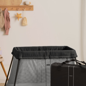 Portable Baby Crib for Travel – Lightweight, Sets Up in Seconds, Includes Mattress