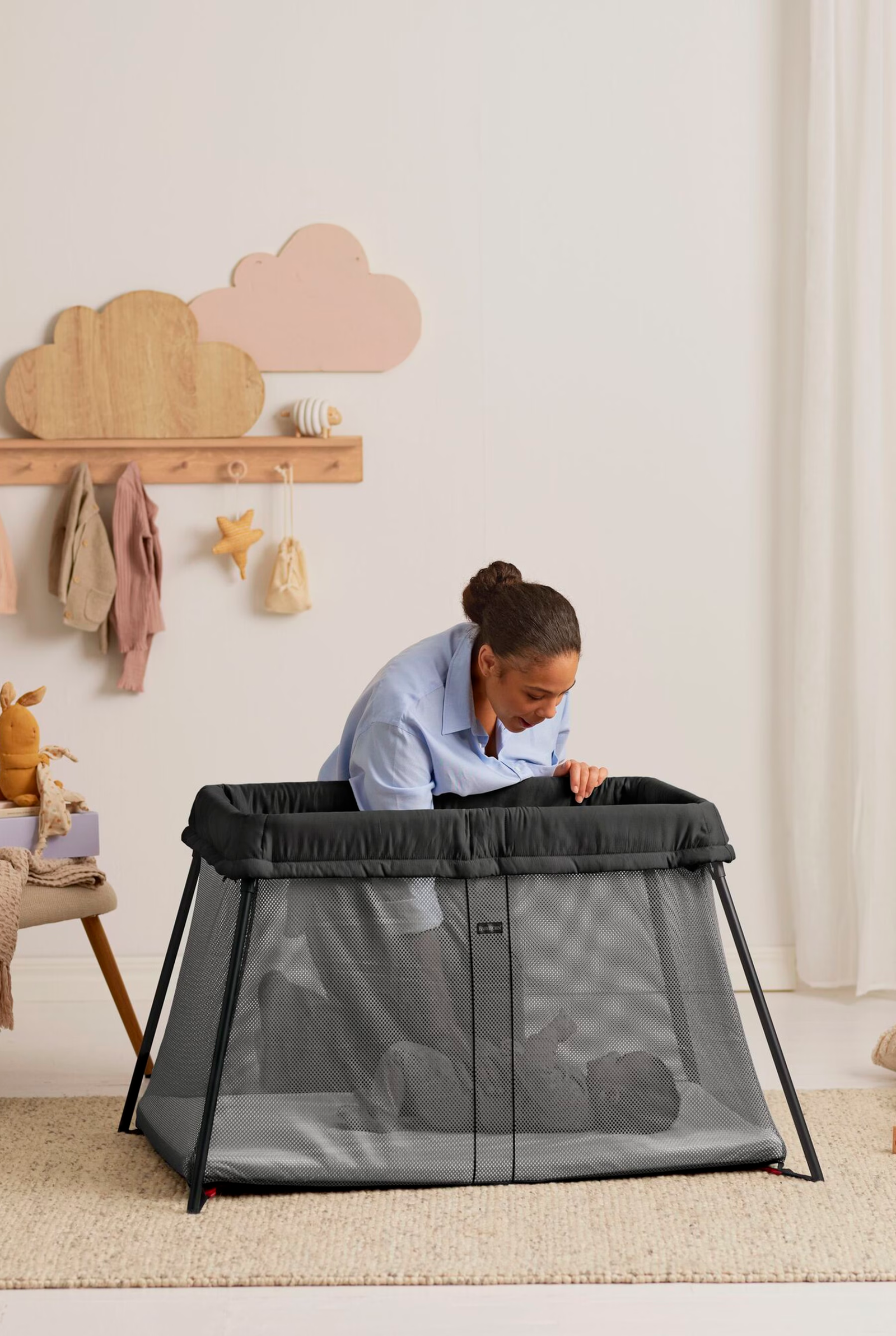 Portable Baby Crib for Travel – Lightweight, Sets Up in Seconds, Includes Mattress - Image 2