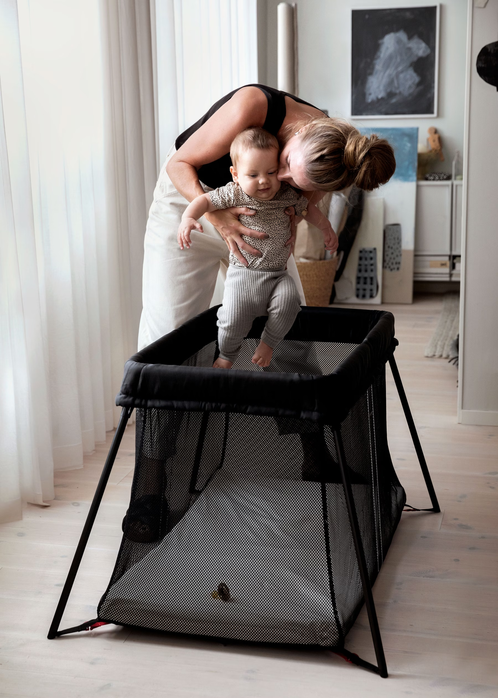 Portable Baby Crib for Travel – Lightweight, Sets Up in Seconds, Includes Mattress - Image 6
