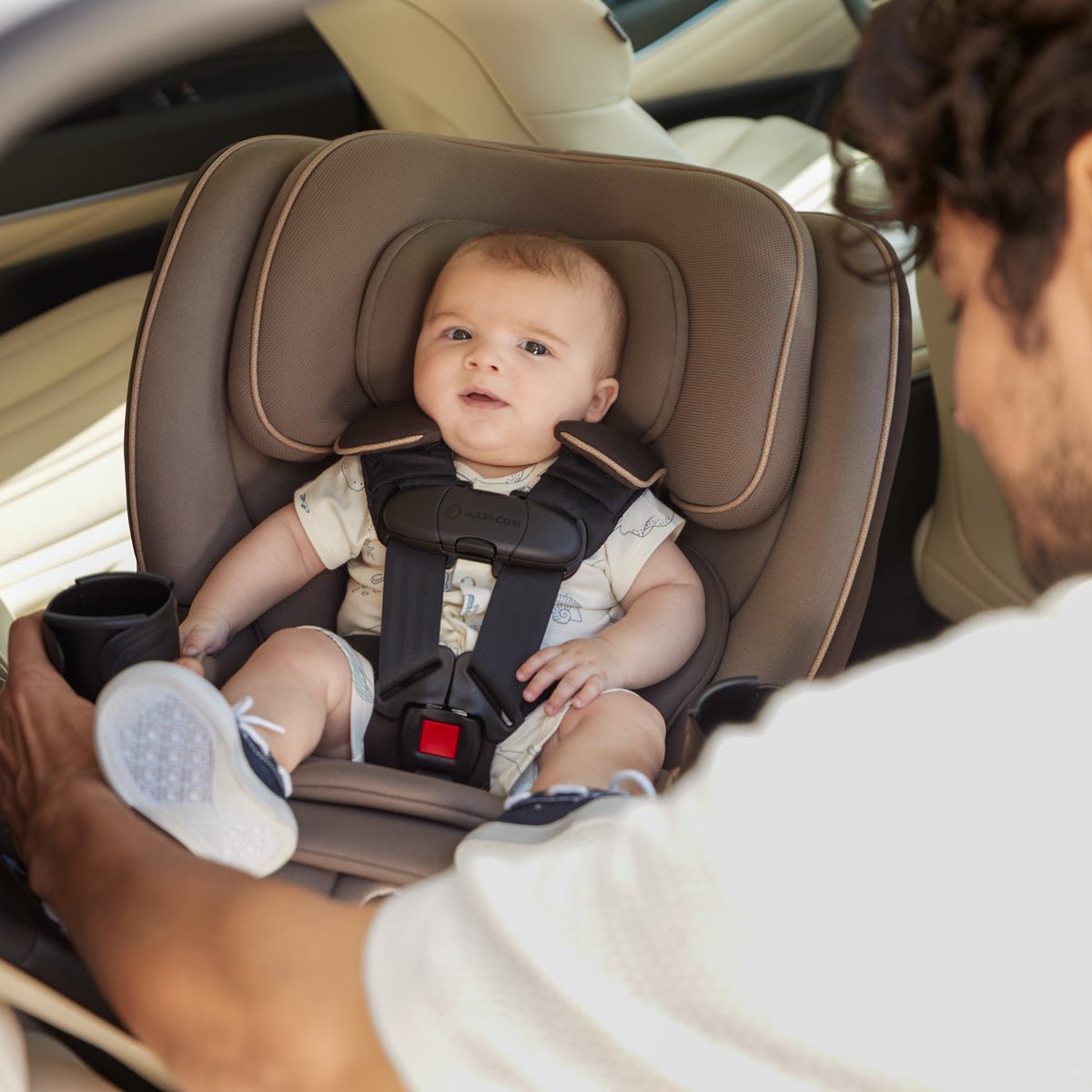 360° Rotating All-in-One Convertible Car Seat – Birth to Age 10 - Image 3